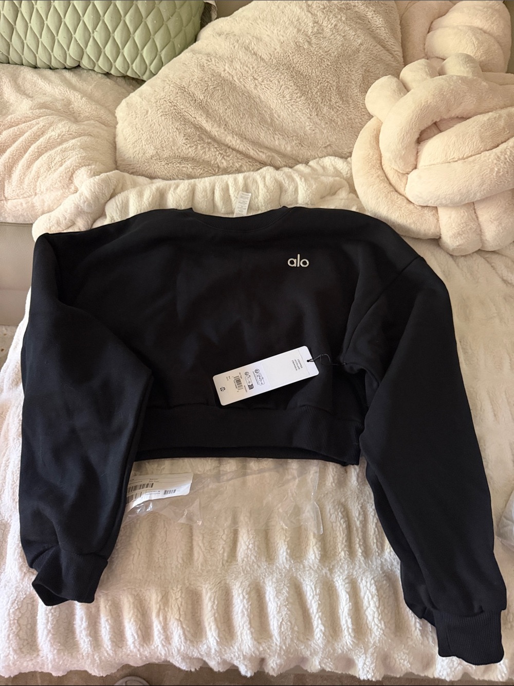 ALO Yoga Black Cropped Crew Sweatshirt